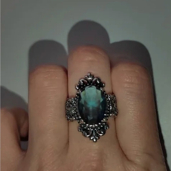 Goth Victorian ring deep London blue shade - Picture 4 of 7